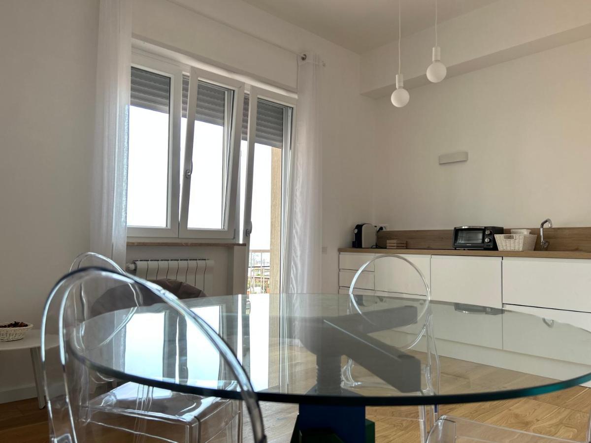 A Casa Di Roberta Apartment Salerno Ngoại thất bức ảnh