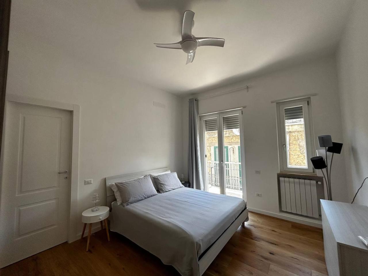 A Casa Di Roberta Apartment Salerno Ngoại thất bức ảnh