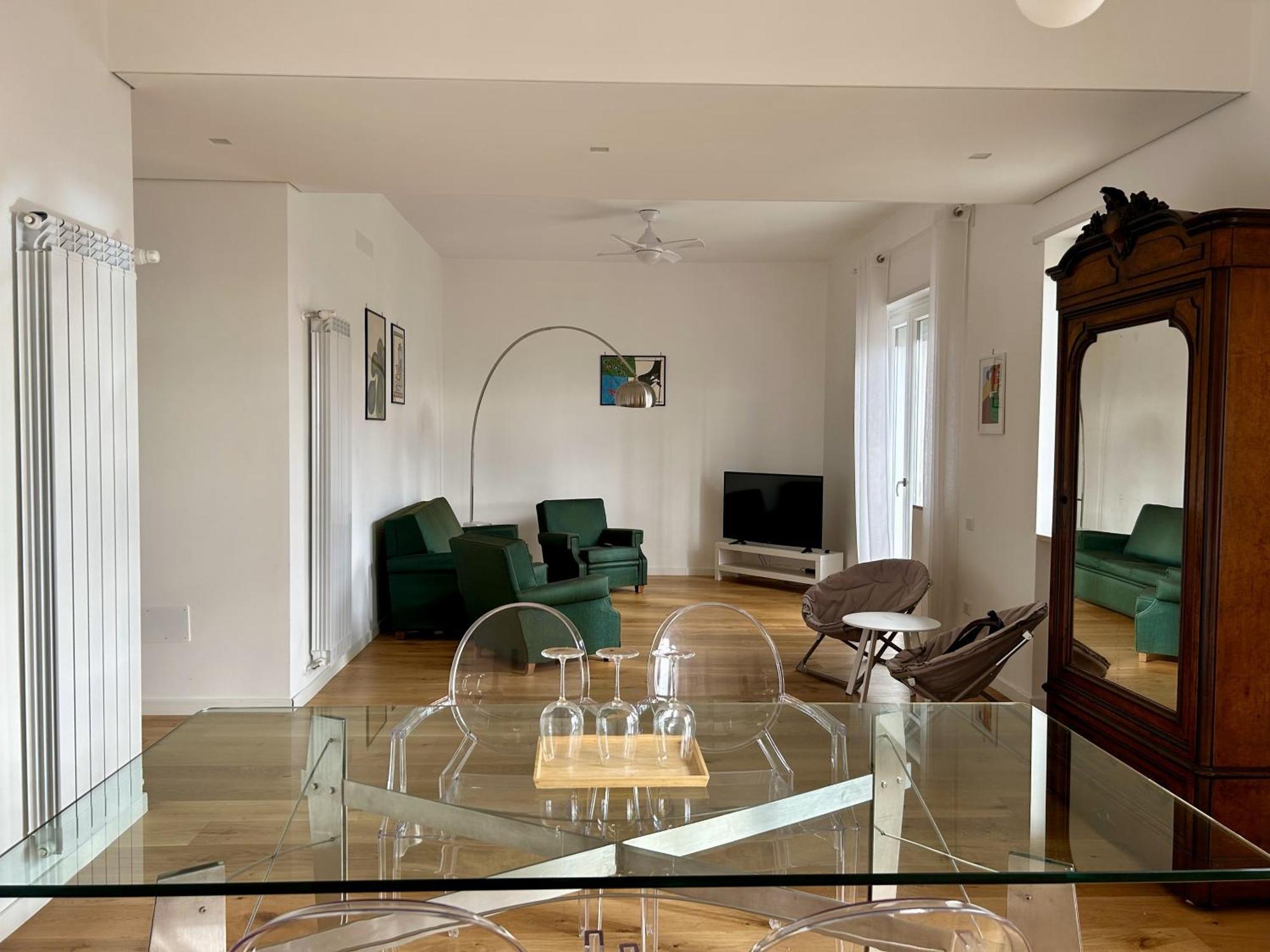 A Casa Di Roberta Apartment Salerno Ngoại thất bức ảnh