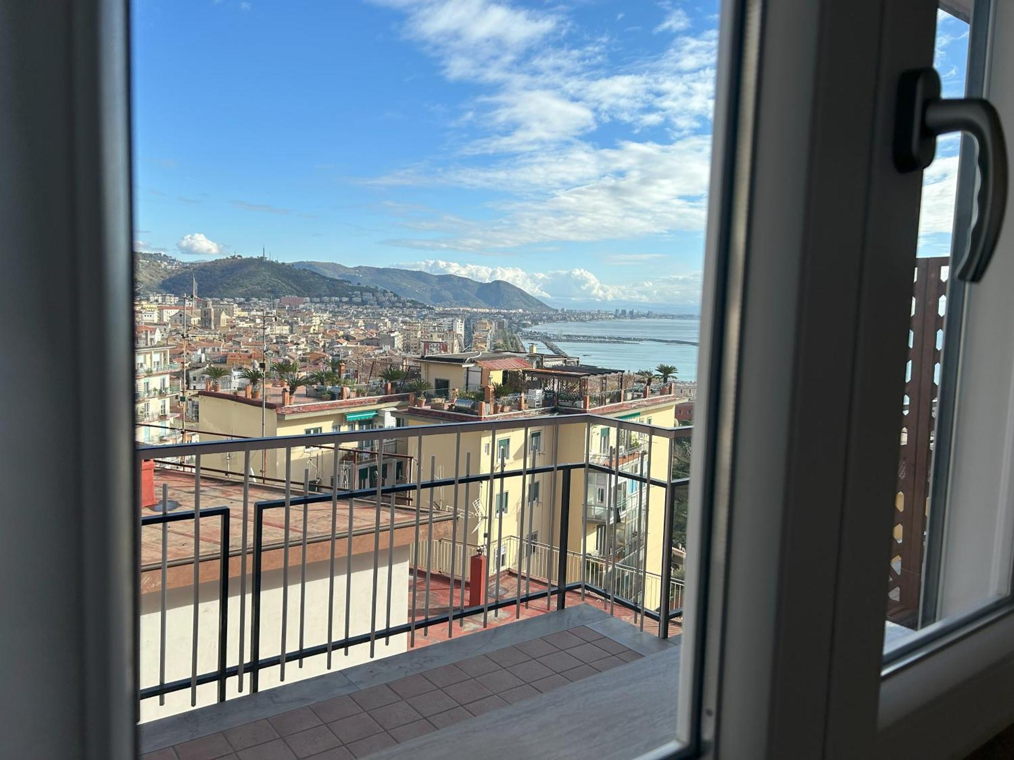 A Casa Di Roberta Apartment Salerno Ngoại thất bức ảnh